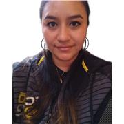 Maestra de apoyo para niños y adolescentes